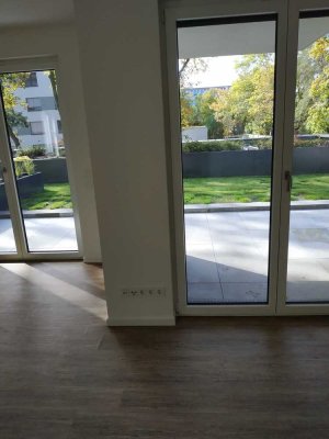 Elegante 4-Zimmer Wohnung mit großer Terrasse in Dresden Südvorstadt-West