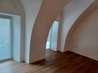 Altbauwohnung mit Gewölbe im Streckhof