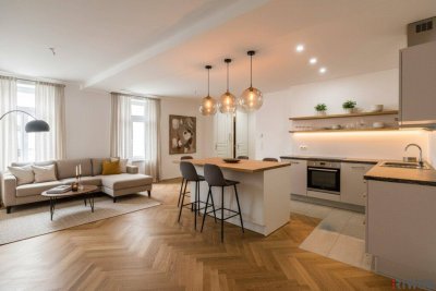 ALTBAU-BALKONWOHNUNG | SANIERTER STILALTBAU | Ca. 2 Min. zur U4 SCHÖNBRUNN | Ca. 15 Min. in den 1. Bezirk