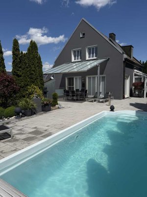 STILVOLLES EINFAMILIENHAUS IN BEGEHRTER WOHNLAGE