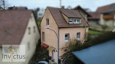 Gepflegtes Haus mit Wintergarten in idyllischer Sackgassenlage