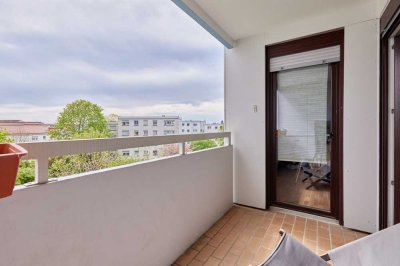 HEIDELBERG - EPPELHEIM  - großzügige und gepflegte 3-Zimmerwohnung mit Stellplatz und zwei Balkonen