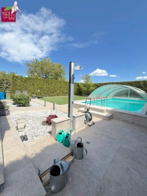 Bungalow mit Swimmingpool, großem Garten &amp; Ausbaupotenzial in 1220 Wien