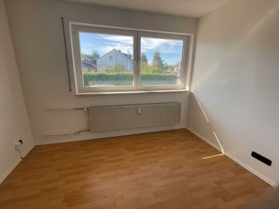 Erstbezug nach Sanierung: 3-Zi.-Wohnung mit 84 m² in Usingen