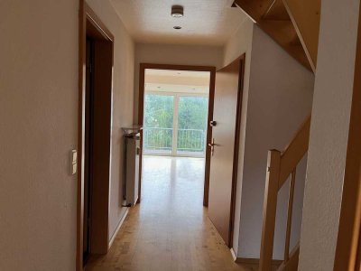 Helle 3-Zimmer Dachgeschosswohnung in Köln-Merheim