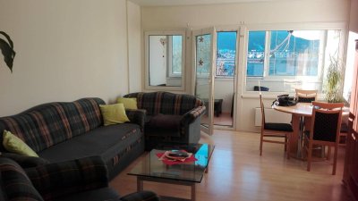 Helle 2 Zimmer-Wohnung mit Loggia im 5. Stock, Nähe Infineon