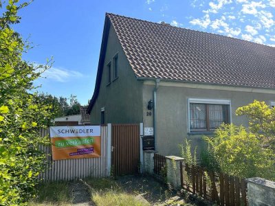 PROVISIONSFREI | MEGA PREIS – DHH mit 2.187 m² großen Grundstück zum sanieren!