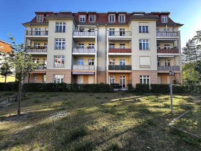2-Zimmer-Neubau-Wohnung mit EBK, Fußbodenheizung, Balkon & Stellplatz vor dem Haus