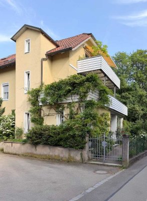Stadtvilla mit 3 Wohnungen - 5 Minuten Fußweg zum Marktplatz