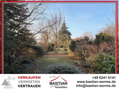 Gute Haussichten fürs neue Jahr: EFH – 800 m² Grundstück – sonniger Westgarten – Pfiffligheim!