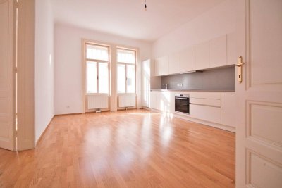 BESTLAGE | Schöne 4-Zimmer-Wohnung in Jahrhundertwendehaus | Perfekt für 3er WGs