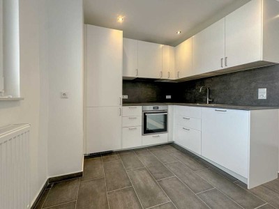 Erstbezug nach Sanierung! attraktive 2,5-Zimmer-Wohnung in zentraler Lage