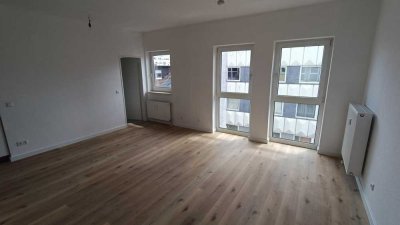 Helle moderne 3-Zi.-Whg., zentrale Lage, Aufzug, EBK und Top-Bad! / ab 01.01.2026