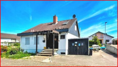 Freistehendes Einfamilienhaus auf traumhaftem Grundstück mit Solarthermie- und PV-Anlage Garage etc.