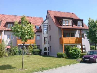 3-Zimmer-Wohnung mit TG-Stellplatz und EBK