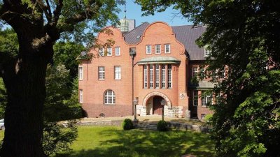 Traumschloss in ruhiger Lage