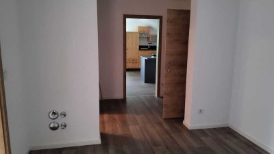 Attraktive und sanierte 4-Zimmer-Dachgeschosswohnung mit EBK in Schmatzhausen