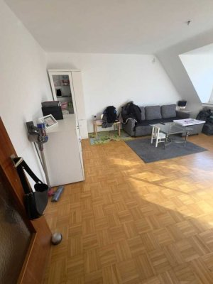 2-Zimmer Dachgeschosswohnung in Essen-Dellwig