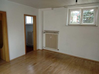 1 Zimmer Appartment in Dörfles-Esbach von Privat zu Vermieten