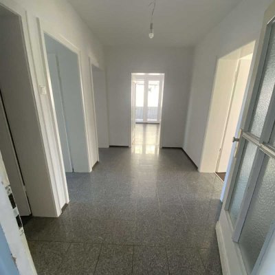 Großzügige 4-Zimmer-Wohnung mit Balkon - zentral gelegen in Hamm