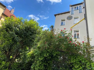 Sehr schöne 2-Zimmer-Wohnung mit Balkon und EBK in München-Schwabing