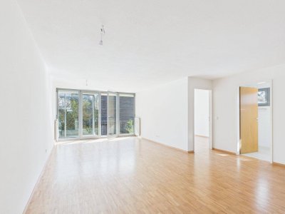 Sanierte 4-Zimmer-Eckwohnung mit südseitiger Terrasse &amp; verglaster Veranda – Ruhelage mit bester Infrastruktur