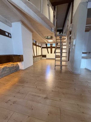 Individuelle 1,5 Wohnung mit Fachwerk-Charme zentral in Malmsheim mit EBK und Stellplatz