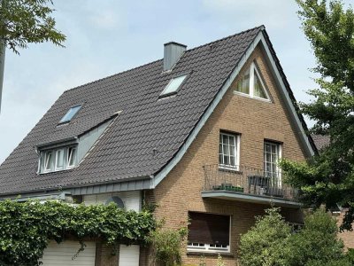Hochwertige 4-Zimmer-Maisonette-Wohnung mit gehobener Innenausstattung + großem Balkon in Rees