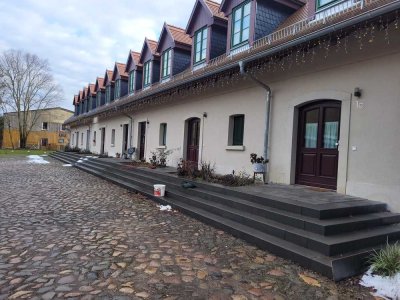 Großes Reihenendhaus mit Garten in idyllischer Lage