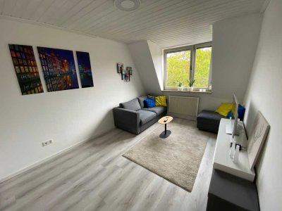 Möbliertes Wohnen für Singles oder Pärchen / 1,5 Zi-Dachgeschoss