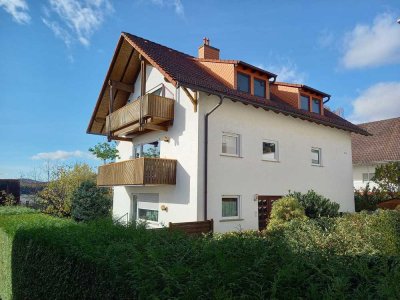 Erstbezug nach Modernisierung einer 3- Zi. Wohnung mit Balkon und separatem Hobbyraum