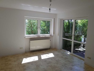 Gepflegte 2-Zimmer Wohnung in Würzburg-Oberdürrbach, EBK, Terrasse