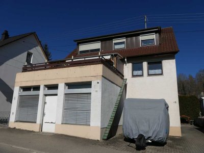 Zweifamilienhaus mit Gewerbeeinheit im EG in bevorzugter Lage von Sigmaringen.