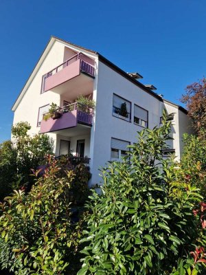 3 Zimmer DG Wohnung mit 2 Balkonen und Gartenanteil, Ettlingen Oberweier