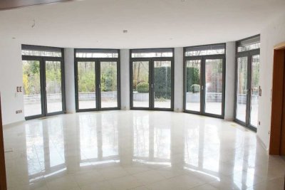 Helle, großzügige Wohnung im Grünen