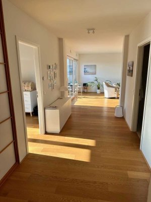 Traumhafte, helle 3-Zimmer-Penthouse-Wohnung mit Luxus-Innenausstattung in Top-Lage