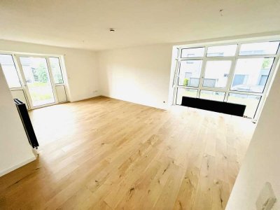 Helle & sanierte 2 ZKB Balkon, Stellplatz + Keller in Schwandorf