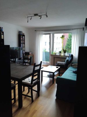 2-Zimmer-Wohnung in Köln Mülheim mit Balkon und EBK - in 2 Minuten am Rhein