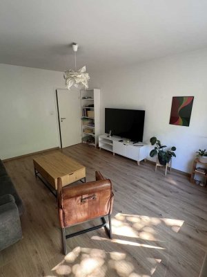 Bezugsfreie & lichtdurchflutete 2-Zimmer-Wohnung in Köln Kalk