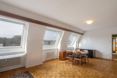 KAUFANBOT ANGENOMMEN - Perfektes erstes Heim: 2 / 3 Zimmer Wohnung im DG zum Selbstgestalten