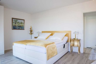Exklusive, möblierte 3-Zimmer-EG-Wohnung mit Terrasse, Garage und Einbauküche in Gaggenau