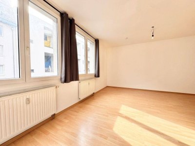 TOPLAGE - NÄHE DONAUZENTRUM | HELLE SINGLE-WOHNUNG | U-BAHN-NÄHE