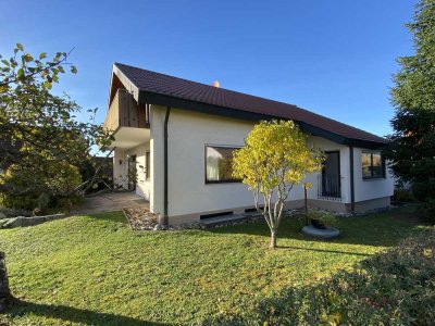 Freistehendes Einfamilienhaus mit großem Garten!