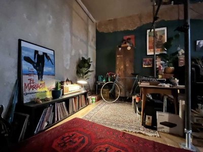 Einzigartige Künstler-Maisonette mitten im Boxi-Kiez!