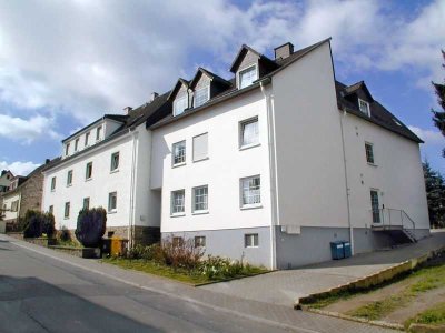 Schöne 4 ZKB Wohnung mit Balkon in Nastätten