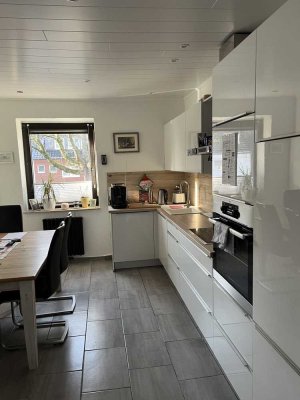 Charmante  möblierte 2-Zimmer Wohnung, frisch saniert, in Dießem/Lehmheide