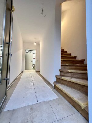 *NEUBAU: Großzügiges und modernes Einfamilienhaus in Kelkheim*