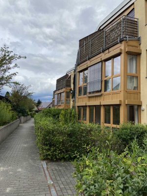 Helle 3-Zimmer-Wohnung mit Terrasse & eigener Grünfläche – direkt am Kurpark in Bad Belzig