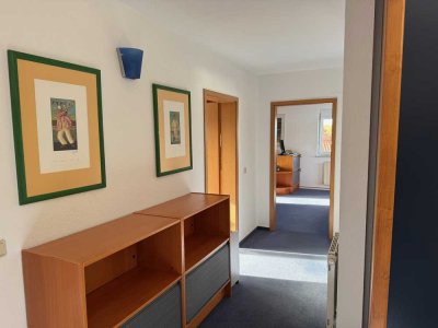 3 Zimmer Dachgeschosswohnung mit Balkon und Klima-Anlage in Saulheim