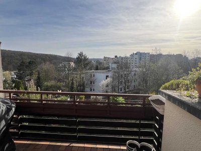 Großzügige 4 1/2 Zimmer Etagenwohnung mit großem Süd-Balkon, TG